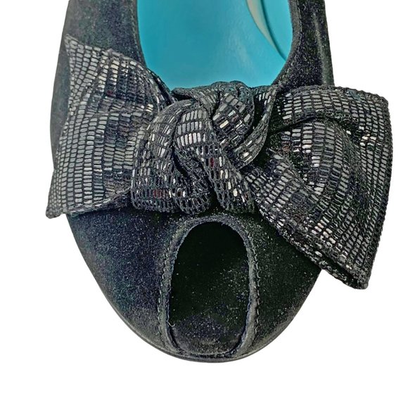 THIERRY RABOTIN Yvette Suede Peep-Toe Bow Pumps ***NWOB - Picture 7 of 11